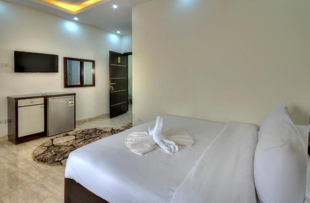 Foto - Anubis kingdom pyramids view