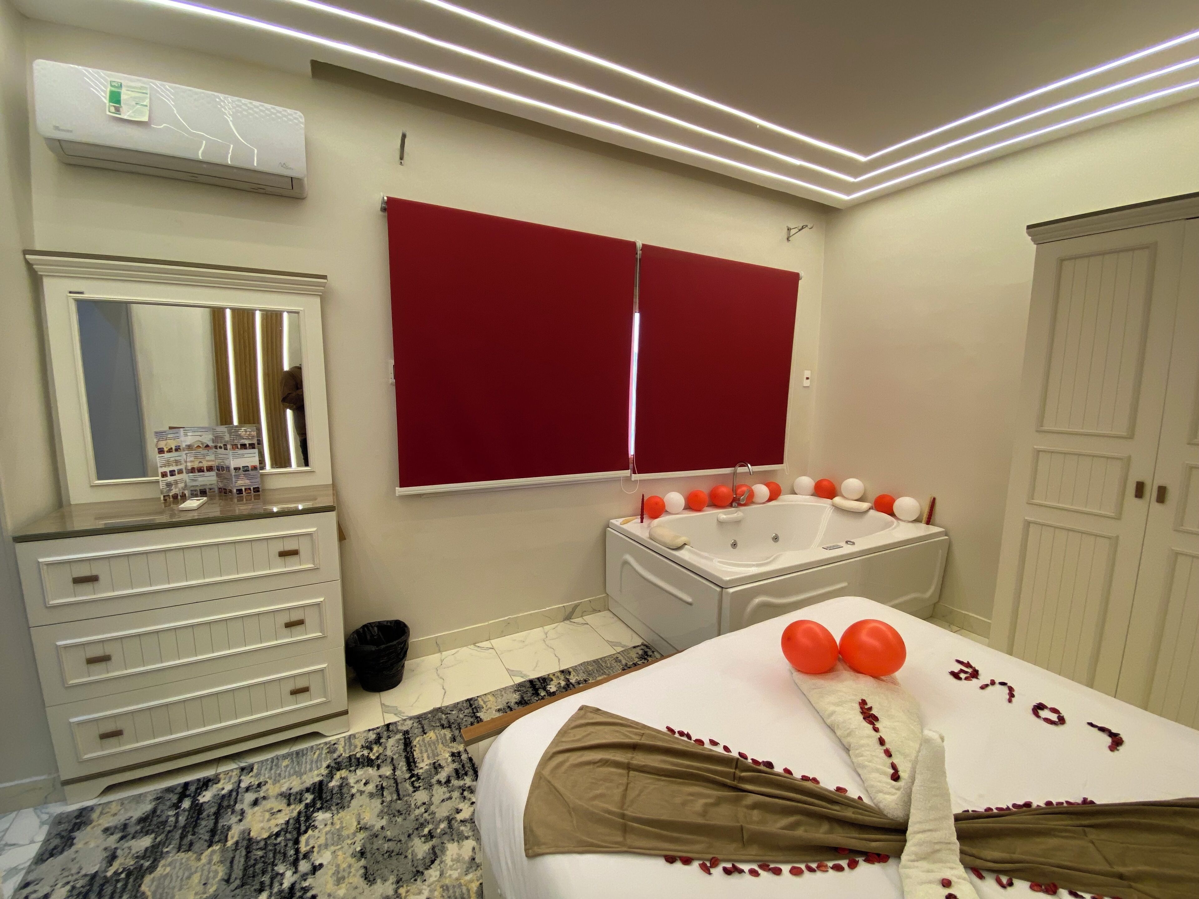 Foto - Anubis kingdom pyramids view