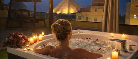 Family Suite, 2 Bedrooms, Jetted Tub, Mountain View | Egyptian cotton sheets, premium bedding, pillowtop beds, soundproofing