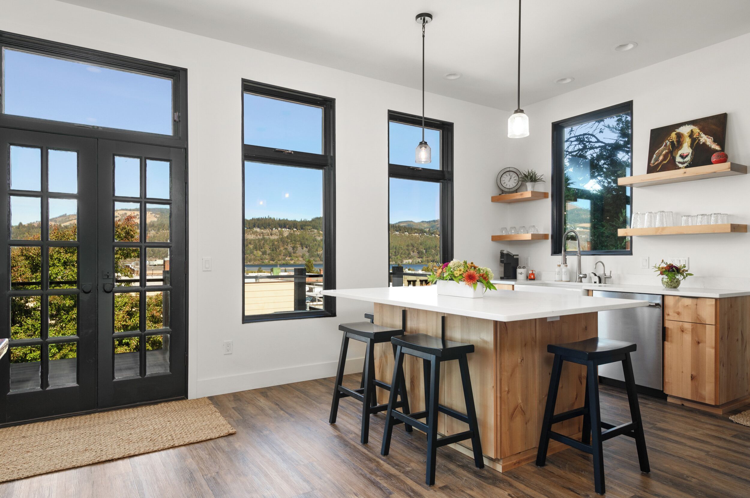 Luxury Condo, 2 Bedrooms, Kitchen, River View | Private kitchen | Full-size fridge, microwave, oven, stovetop
