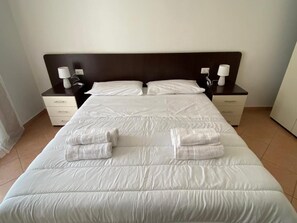 2 bedrooms, iron/ironing board, free WiFi, bed sheets - Cozy solution in residence ideal for children, very close to the sea. (Isola delle Femmine)