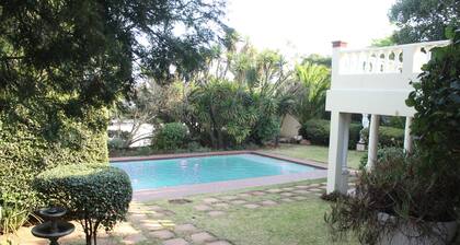 4 Bedroom Greek House in Observatory