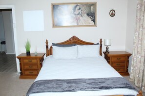 4 chambres, fer et planche à repasser, Wi-Fi, draps fournis