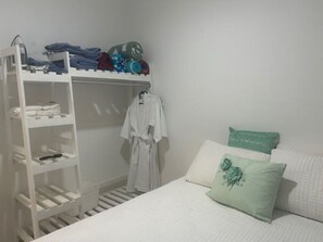 2 bedrooms, desk, free WiFi, bed sheets