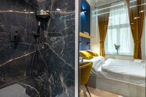 Desk, iron/ironing board, free WiFi, bed sheets