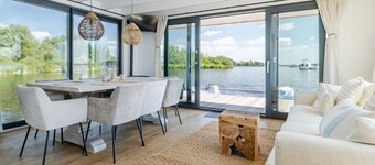 Houseboat "Sunrise"  Kagerplassen 6p