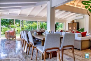 빌라, 침실 3개, 전용 수영장, 정원 전망 | 다이닝
