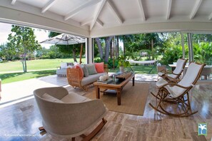 Villa - 3 sovrum - privat pool - utsikt mot trädgården | Terrass/Patio