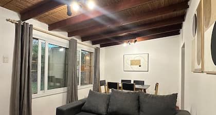 Amplia Casa a Metros de la Montaña y Bodegas!