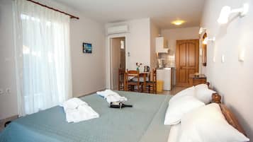 Standard Studio | Soundproofing, WiFi (free), bed sheets
