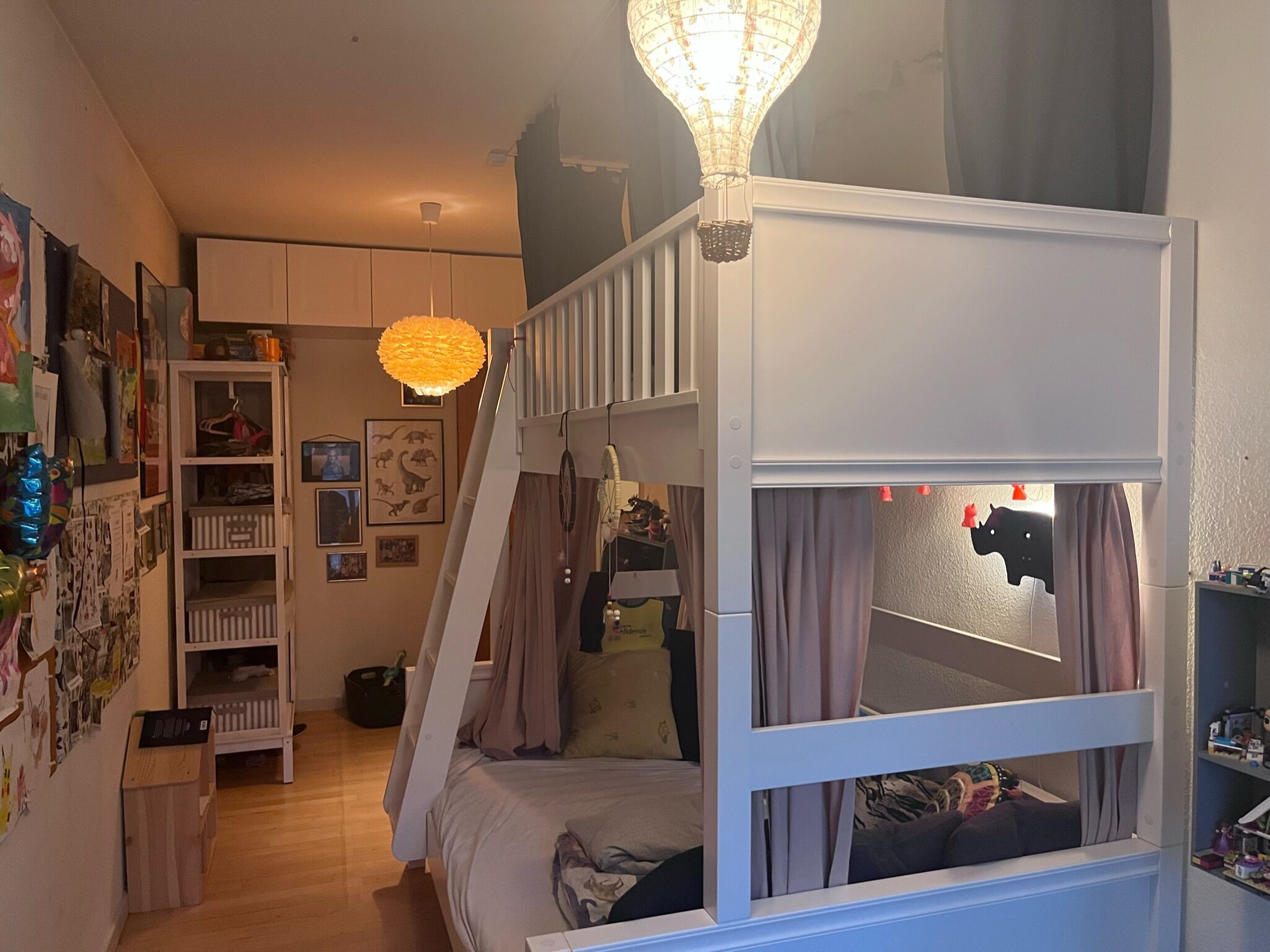2 bedrooms, desk, iron/ironing board, WiFi