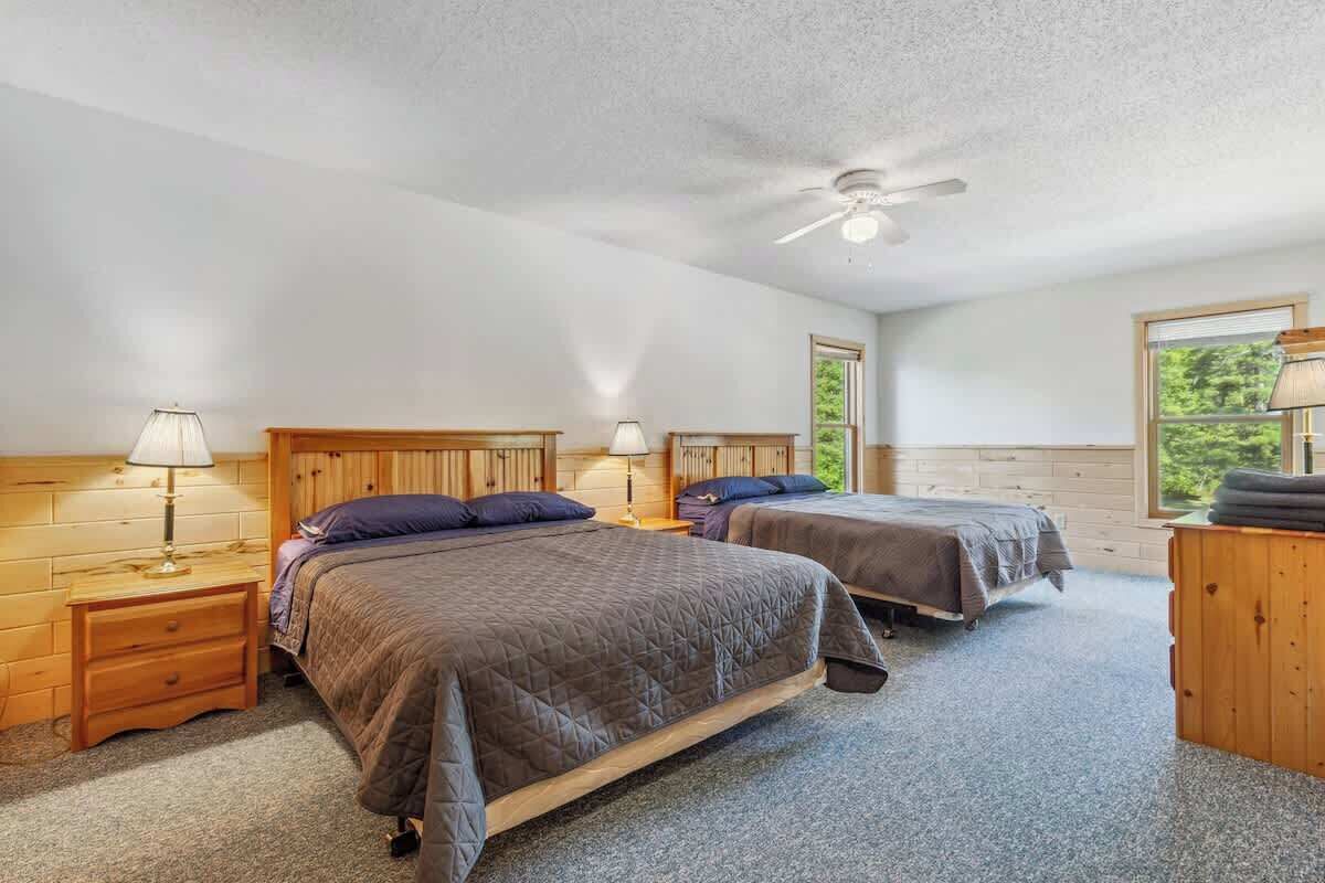 4 chambres, fer et planche à repasser, lit parapluie, Wi-Fi gratuit