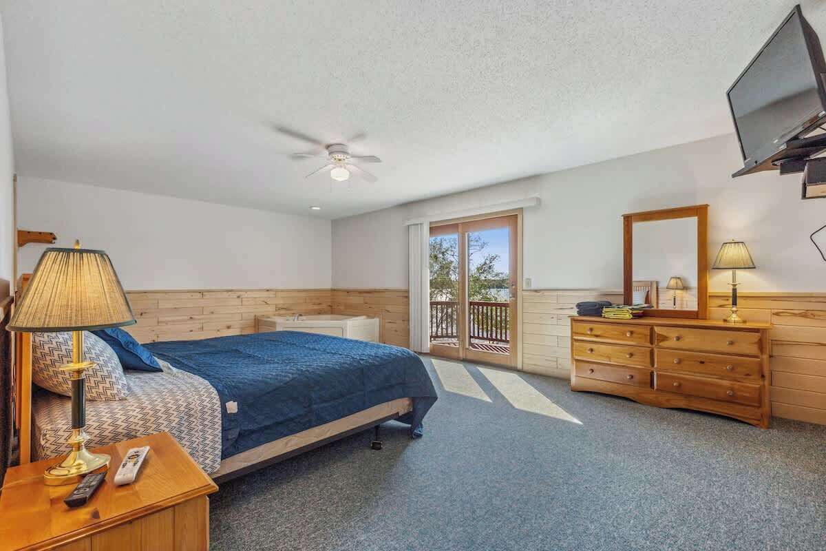 4 bedrooms, iron/ironing board, travel cot, free WiFi