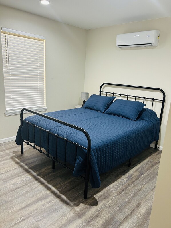 2 bedrooms, WiFi, bed sheets