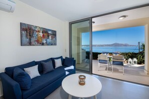 Smart TV - Ashlin Seaside Luxury Apartment (Almyrida)