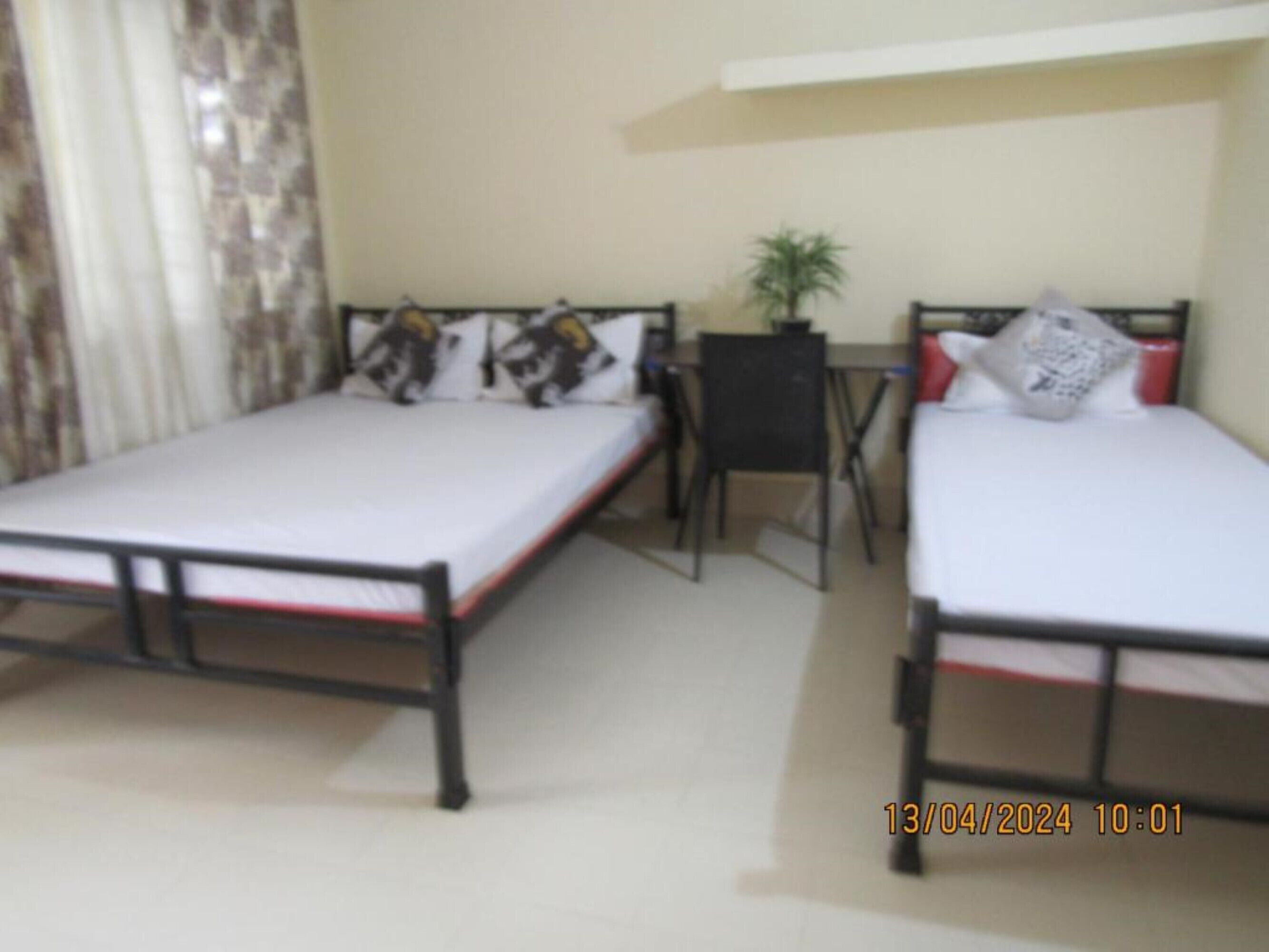 5 bedrooms, WiFi, bed sheets