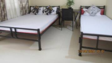 5 bedrooms, WiFi, bed sheets