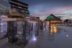 Property grounds - Luxury Escape: Private Pool, Theatre & Waterpark • 6mi Dollywood • 1mi Parkway (Sevierville)