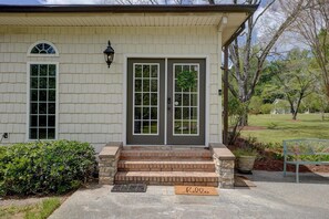 Exterior detail - Leon New Listing (Kinston)
