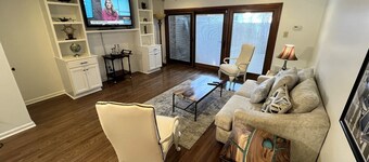 Elegant 2BR Midtown Condo W/ Flair