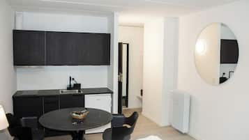 32-inch flat-screen TV with cable channels