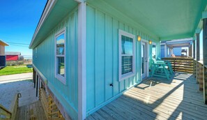 House (6 Bedrooms) | Interior - Group Getaway w/ Pool, Boat Dock 2 Homes Laguna Village Retreat by Avantstay (Corpus Christi)