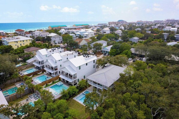 Interior - Dolphin Days by Avantstay Pool, 0.2mi to Beach! (Destin)