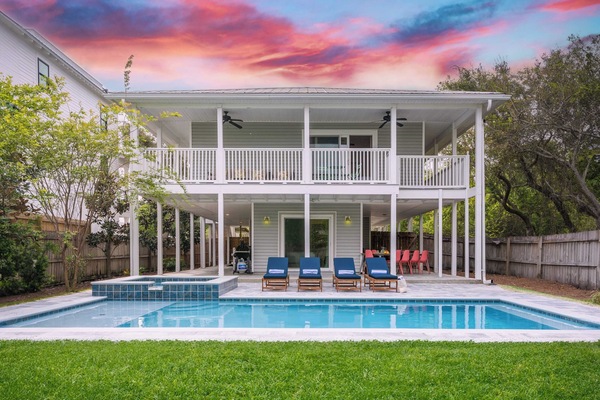 House (4 Bedrooms) | Front of property