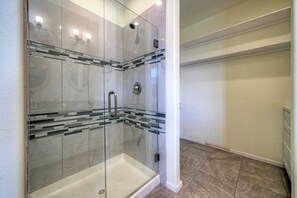 House (5 Bedrooms) | Interior - 2 Waterfront Homes w/ Views, Pool, Boat Dock Laguna Village Oasis by Avantstay (Corpus Christi)