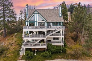 Interior - Starry Heights by Avantstay 6bdr, Stunning Views (Lake Arrowhead)