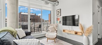 Designer Cosmopolitan Loft in Downtown Calgary