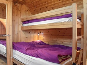 1 habitación y ropa de cama
