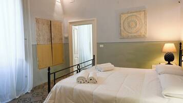 2 Schlafzimmer, BĂŒgeleisen/BĂŒgelbrett, WLAN, BettwĂ€sche