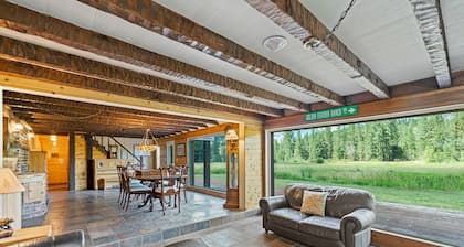 Entire 200-acre, dog-friendly ranch with 4 homes, river access & fishing ponds
