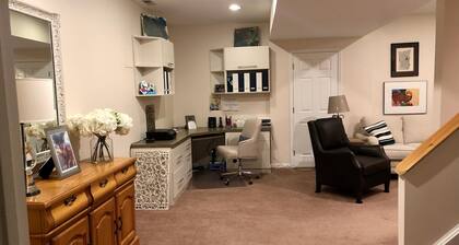 Historic prestigious open concept Garrett Park House on spacious corner lot