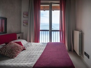 1 quarto, berço de viagem, Wi-Fi de cortesia, roupa de cama