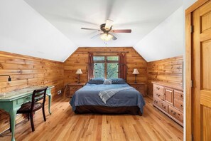 4 camere, una scrivania, ferro/asse da stiro, Wi-Fi