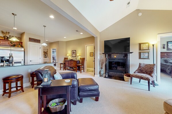 TV, fireplace, DVD player