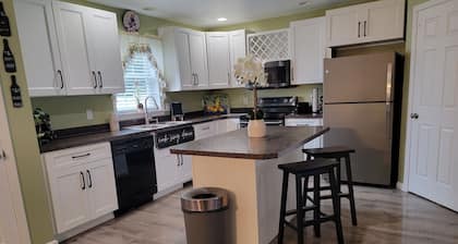 Beautiful townhouse 10 minutes from Lancaster city and Dutch Wonderland