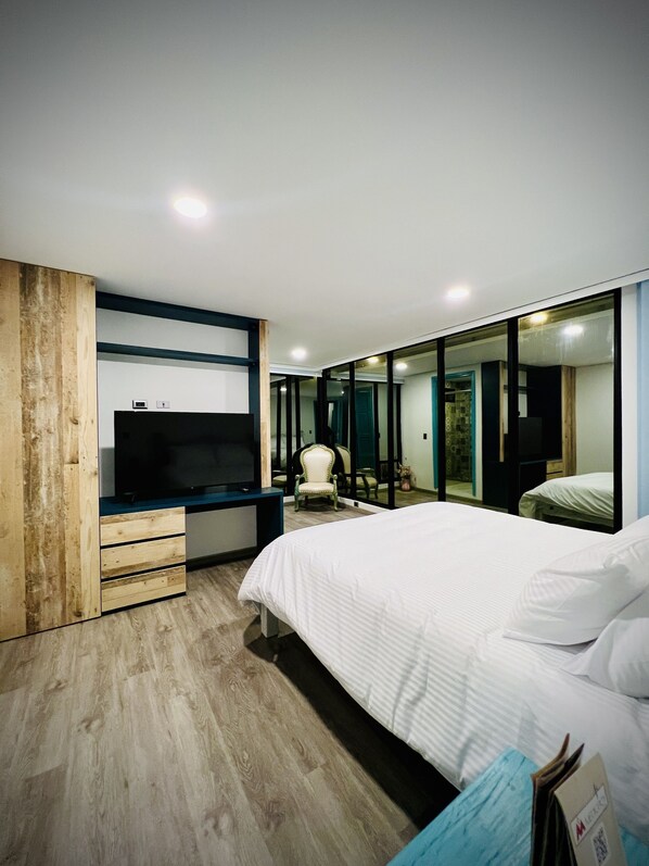 8 chambres, Wi-Fi, draps fournis