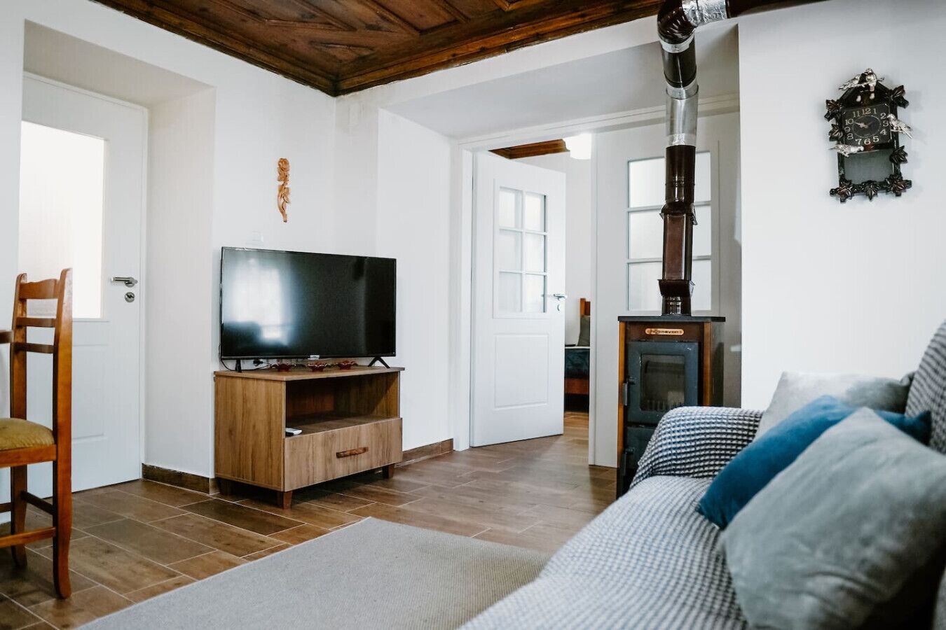 Fernseher, Kamin