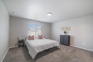 3 bedrooms, WiFi, bed sheets