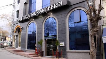Mặt tiền nơi lưu trú