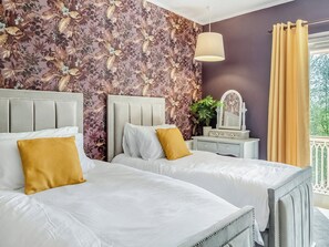 5 bedrooms, free WiFi, bed sheets