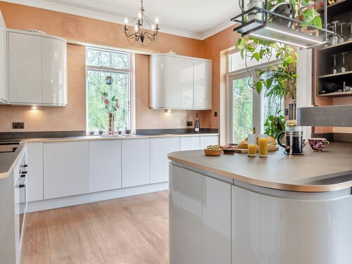 5 bedroom accommodation in Geldeston, near Beccles