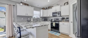 Luxury 4 bed 2.5 bath home TF