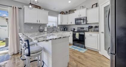 Luxury 4 bed 2.5 bath home TF
