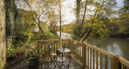 River View House Cleveland Bridge