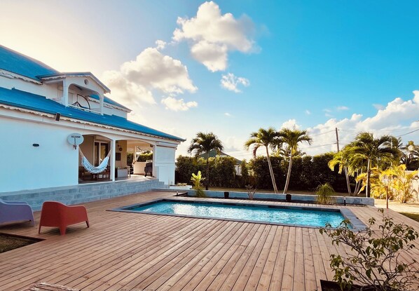 Outdoor pool - Villa Perle de Corot T5 Proche Centre-ville et Plages (Grande-Terre)