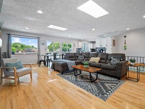 Smart TV, fireplace, offices